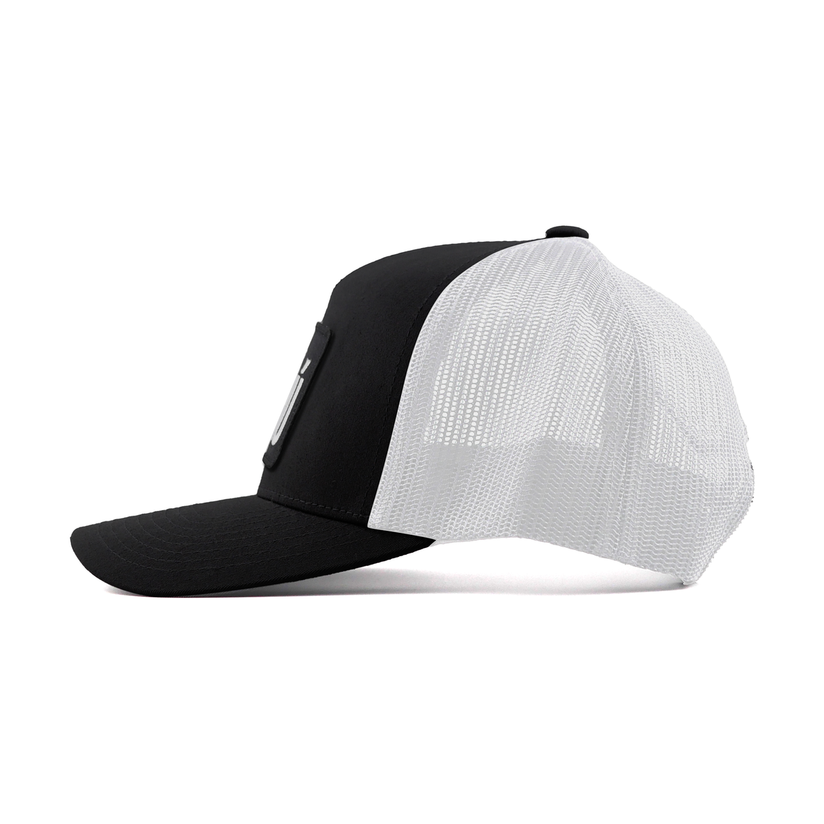 Peru Est 1821 Patch Trucker Hat - Black/White
